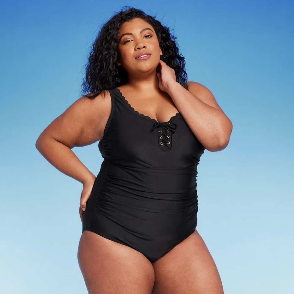 Kona Sol Grommet Scallop Full Coverage One Piece Swimsuit, Size 17